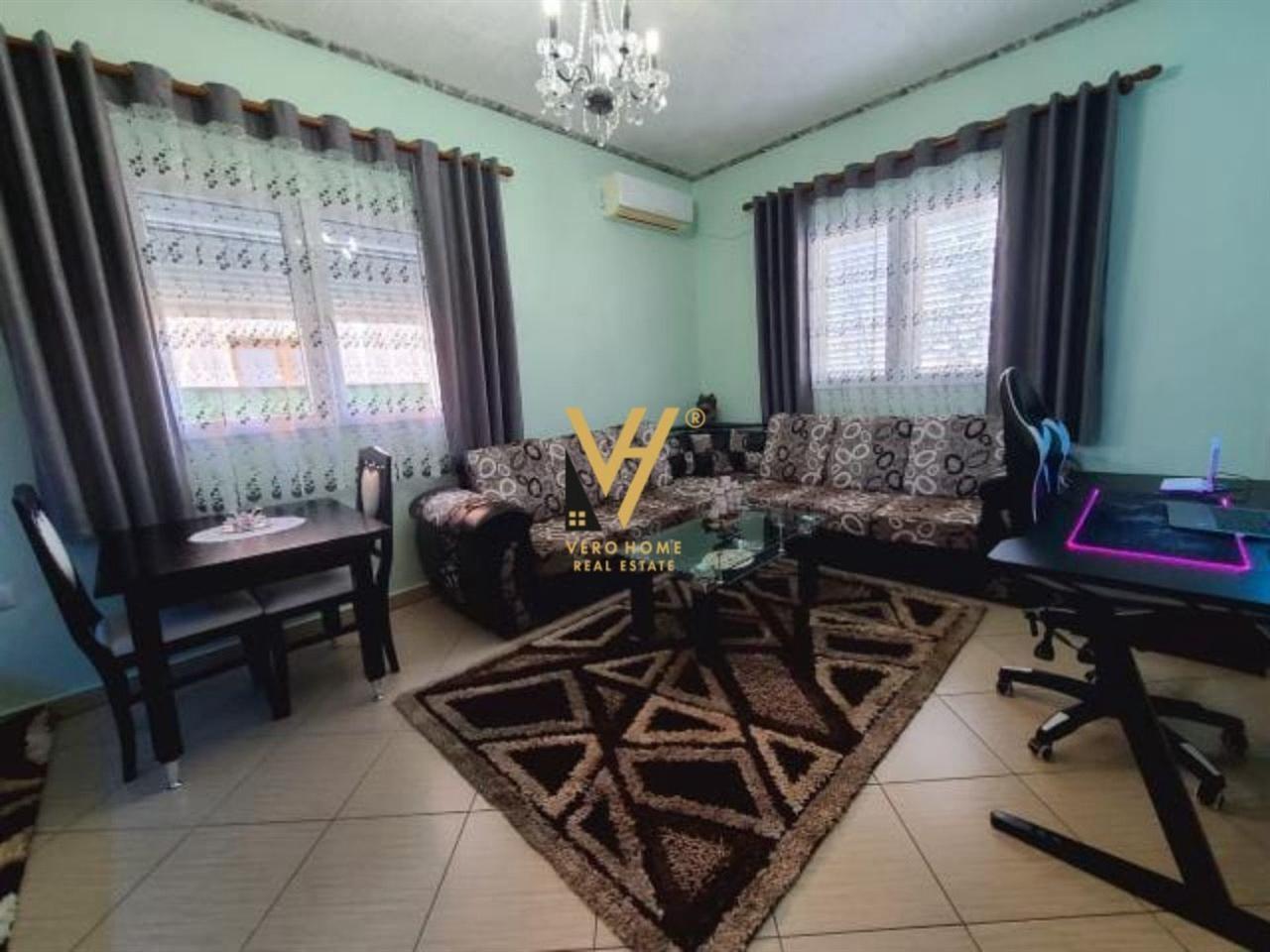 SHITET SHTEPI PRIVATE 2+1+ VERANDE TE ISH KENETA 125.000 EUR – Tiranë