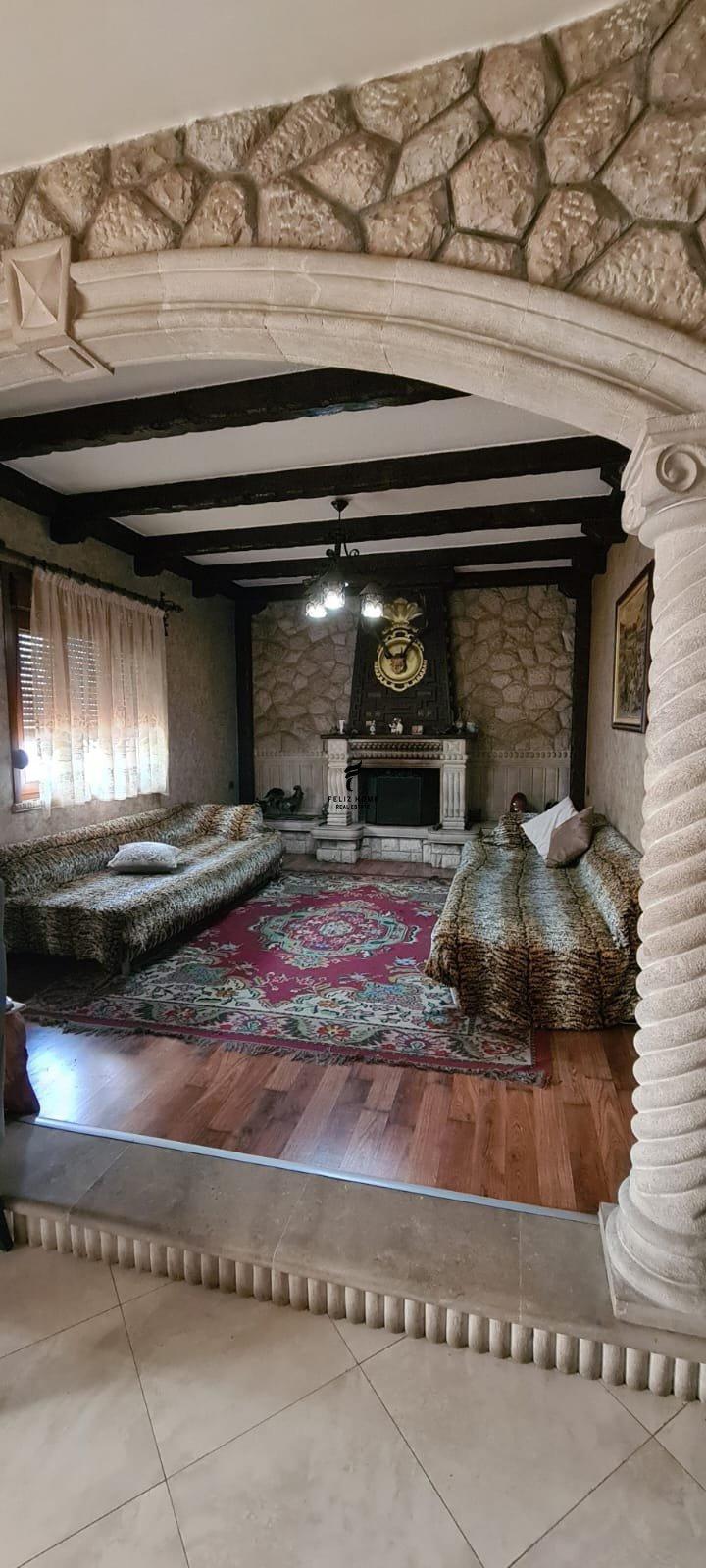 VILE ME QERA 420 M2 MYSLYM SHYRI 4.000 EURO FH-67364 – Tiranë