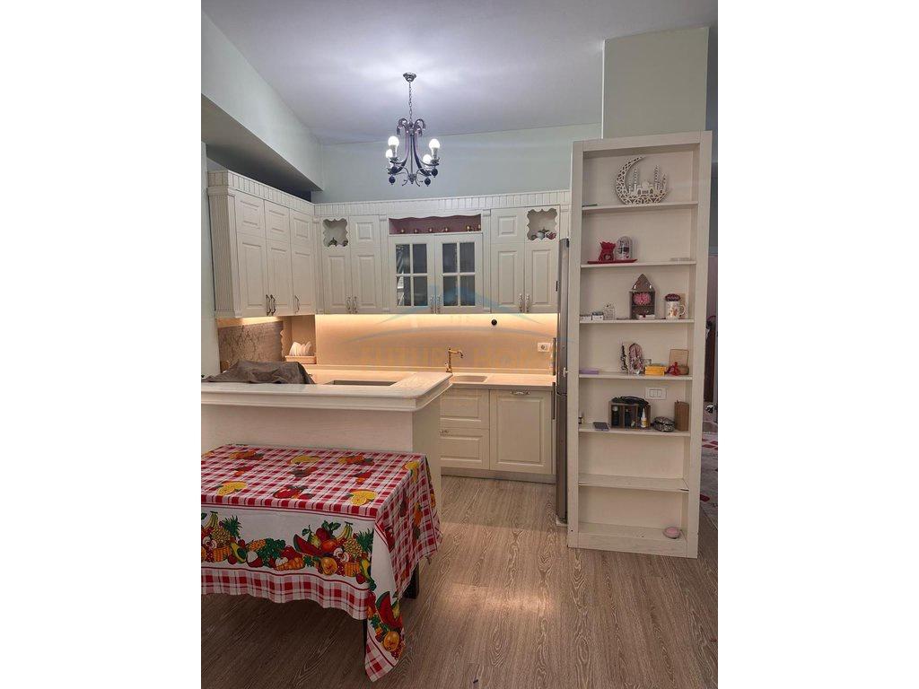 0694603851,Shitet, Apartament 3+1+2, 21 Dhjetori, Tiranë – Tiranë