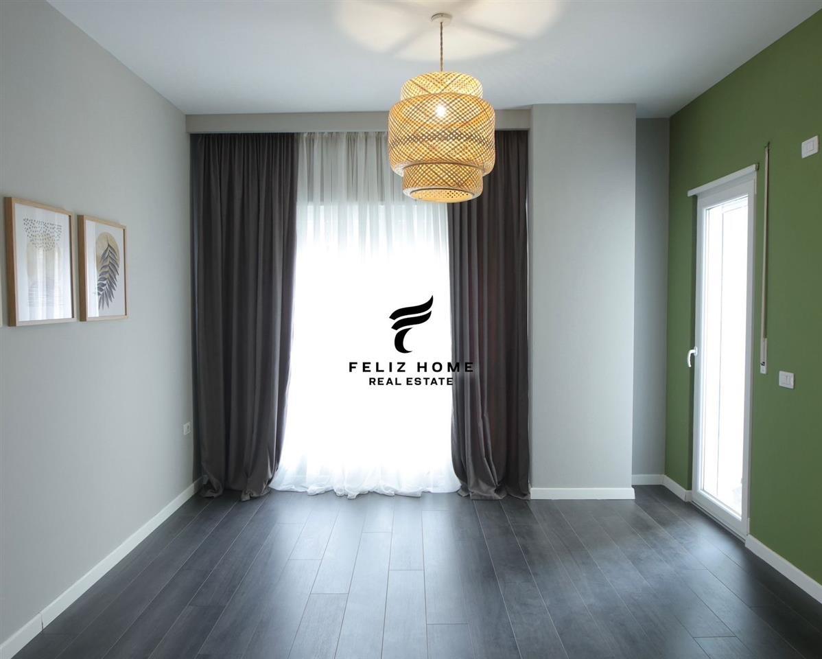 SHITET 2 APARTAMENTE,RRUGA E BARRIKADAVE,178.000 EURO. – Tiranë