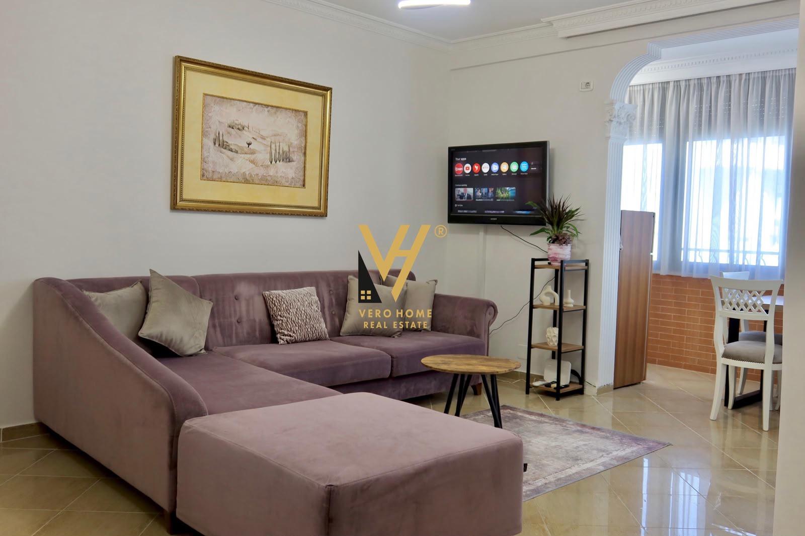 JEPET APARTAMENT 2+1 ME QIRA TEK ISH EKSPOZITA 80.000 LEKE – Tiranë