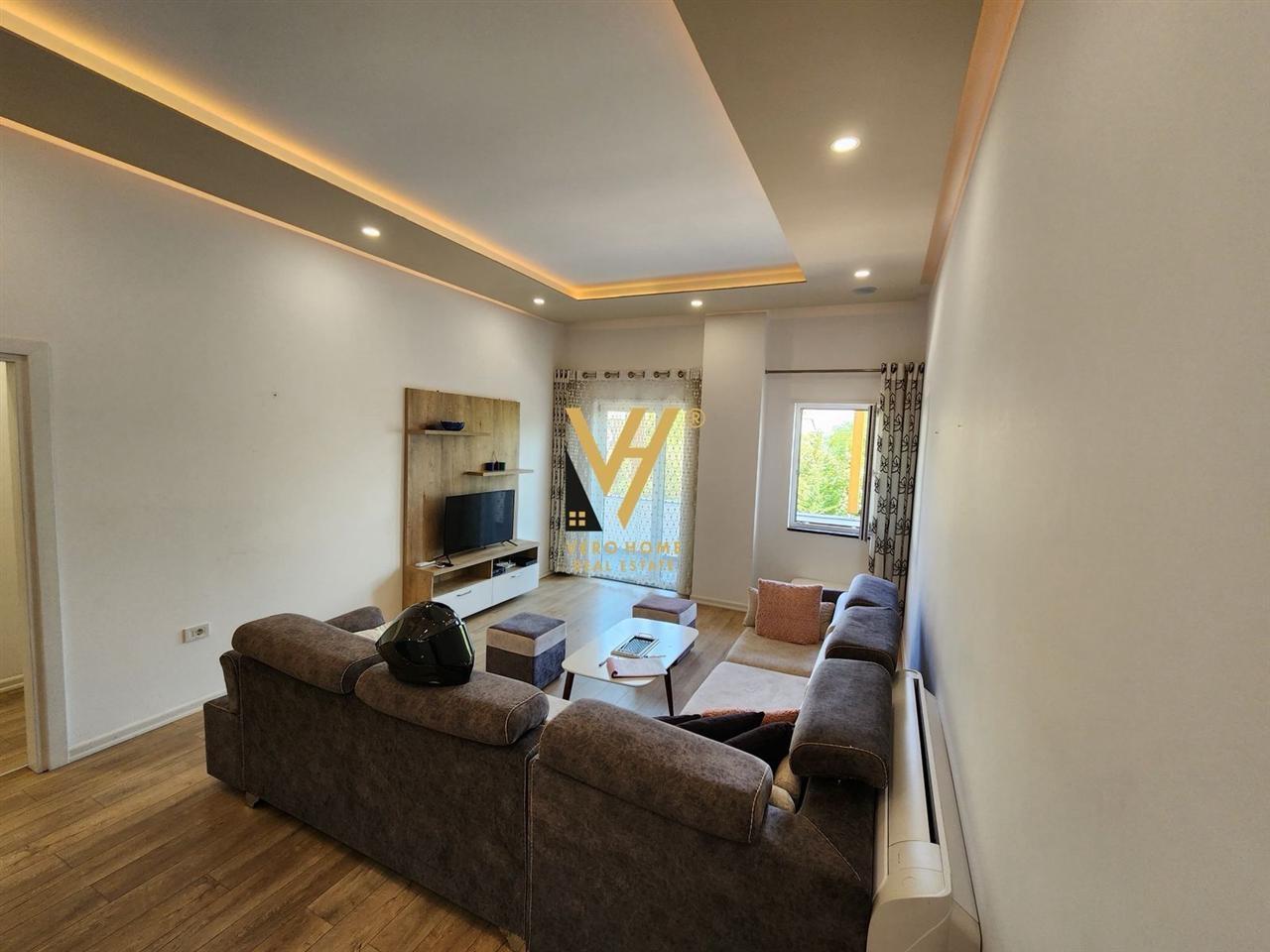 JEPET APARTAMENT 2+1+2 ME QIRA TE RRUGA PETI 850 EURO – Tiranë