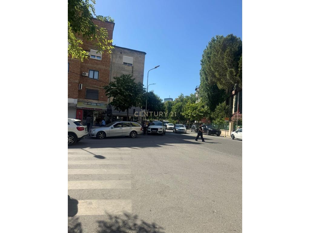 0697565029 Zyrë për qira te Shkolla e Baletit – Tiranë