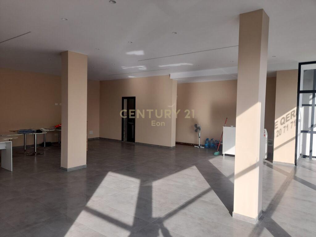 0685062709Jepet me qira ambient biznesi në Ish këneta, Durrë – Durrës