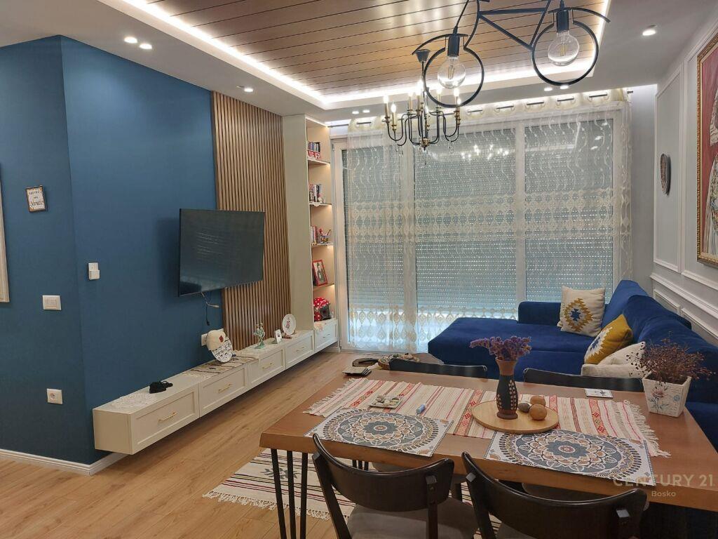 JAPIM ME QIRA APARTAMENT MODERN 2+1+2+ POST PARKIMI TE KOMPL – Tiranë