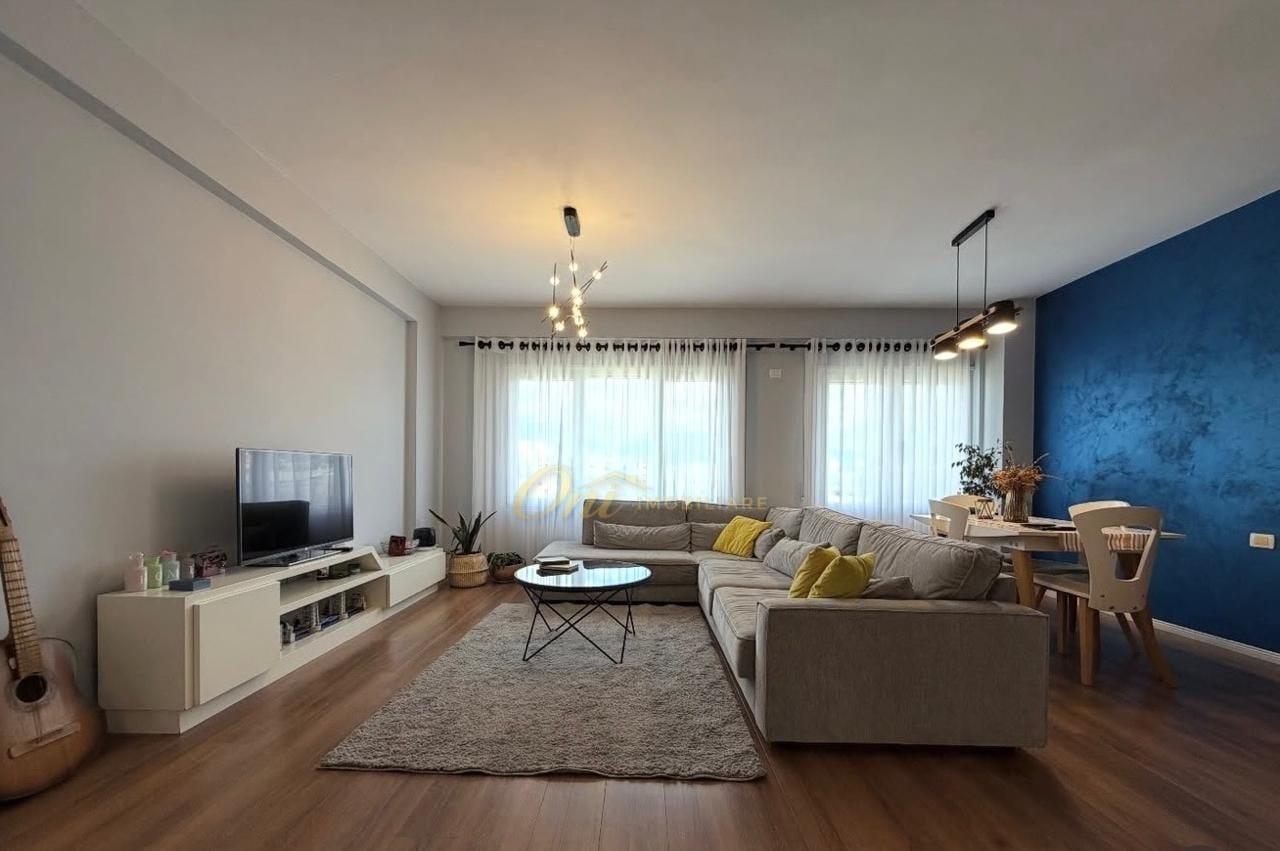 REZIDENCA KODRA E DIELLIT 2, APARTAMENT PER QERA 2+1 – Tiranë