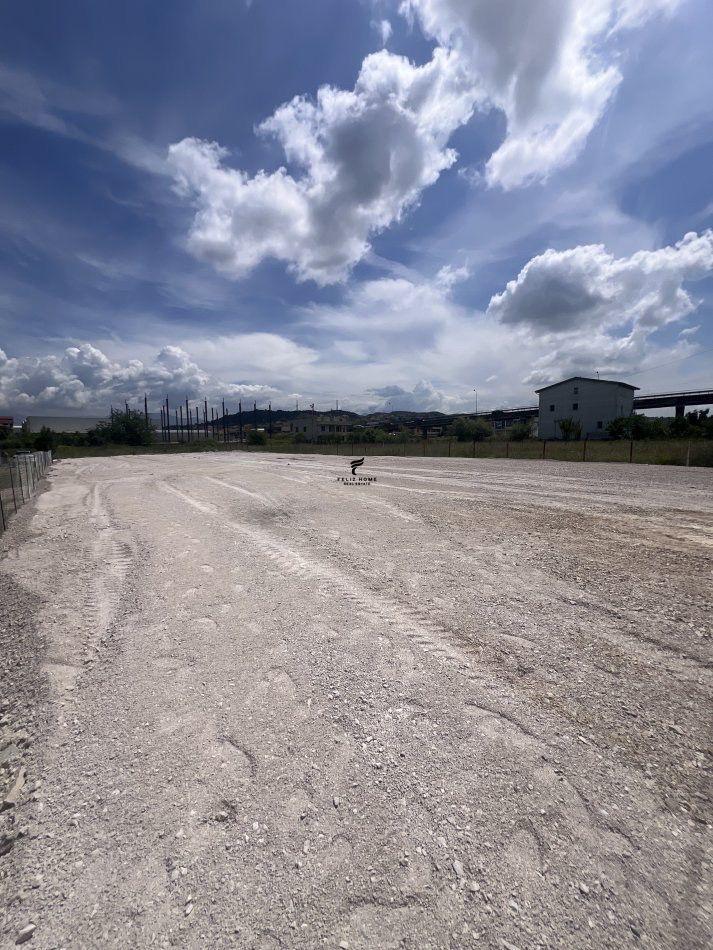 TOKE ME QERA 2000 M2 VORE 2.000 EURO – Tiranë