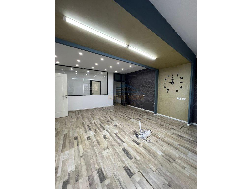0696033060 Qera, Apartament 2+1+Depo, Sheshi Willson, Tiranë – Tiranë