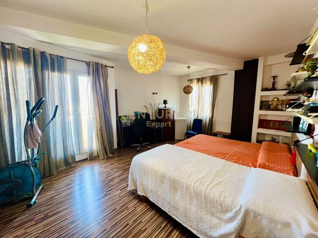 SHESIM APARTAMENT 2+1+2 ME GARAZHD NE RRUGEN E DIBRES – Tiranë - 1
