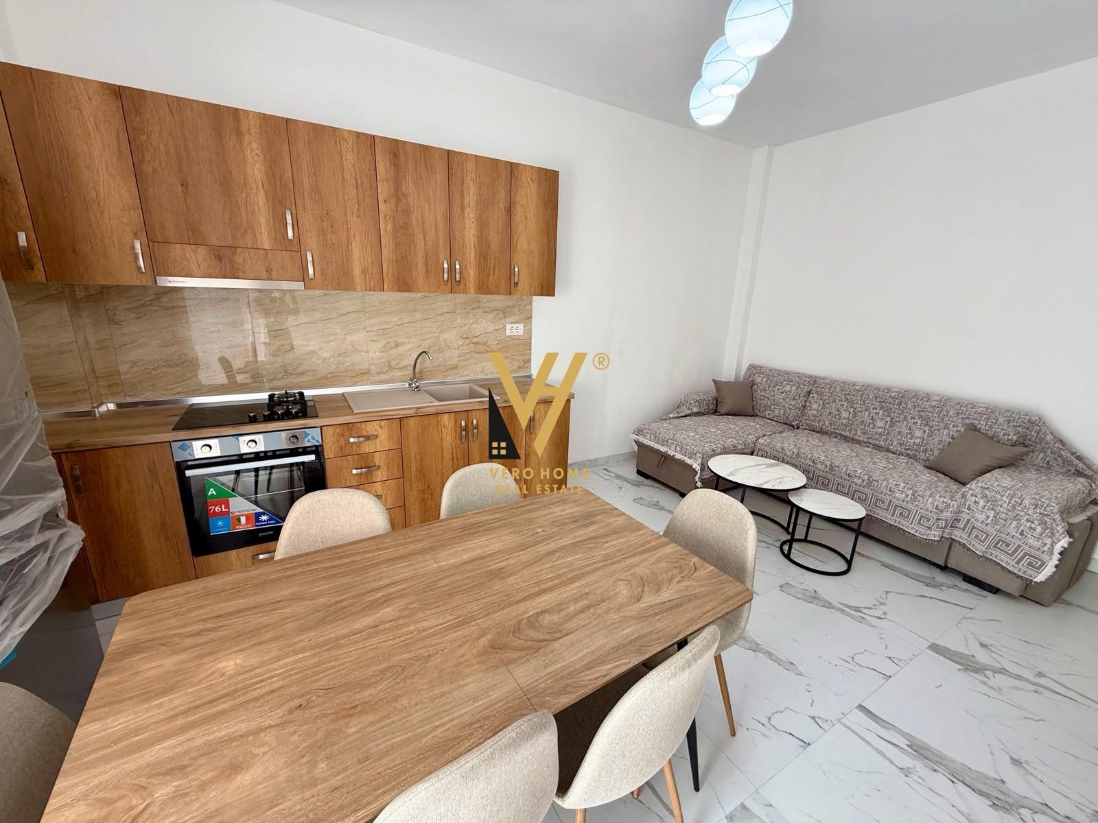 JEPET APARTAMENT 2+1+BLK ME QIRA NE MULLET 55.000 LEKE – Tiranë