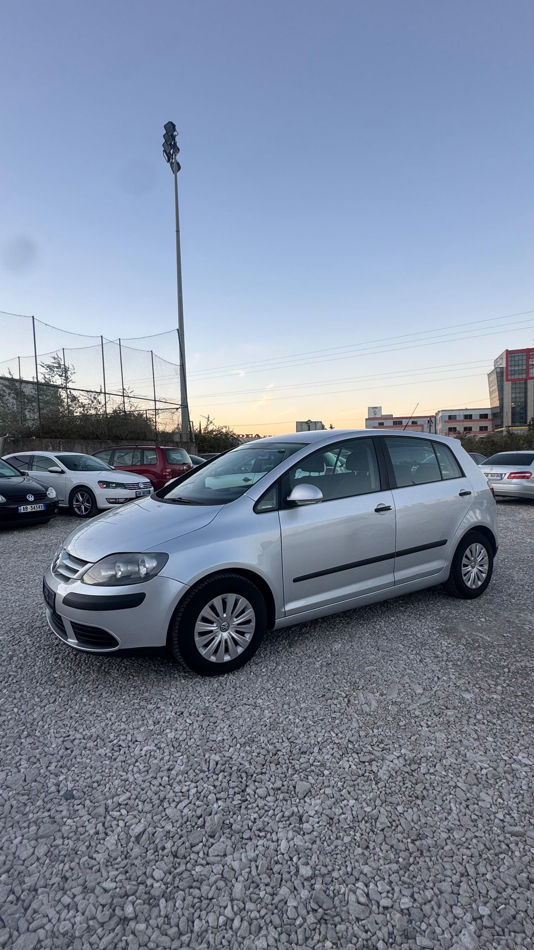 vw Golf – Tiranë - 1