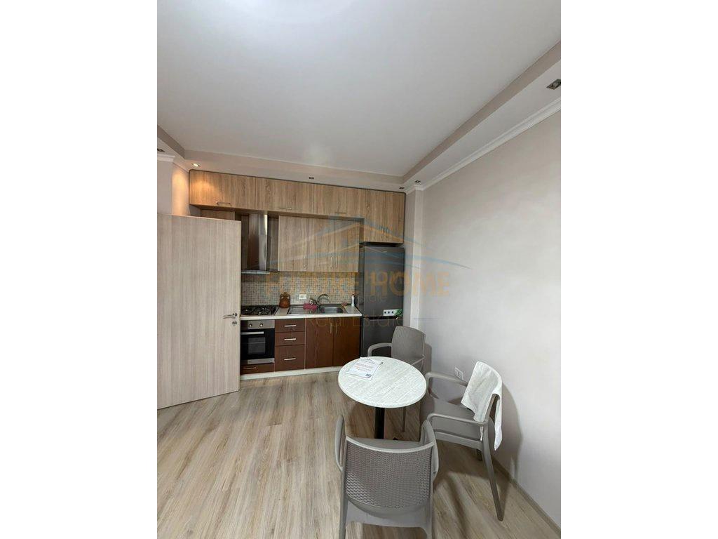 0696043713, Shitet, Apartament 2+1, Fresk. – Tiranë