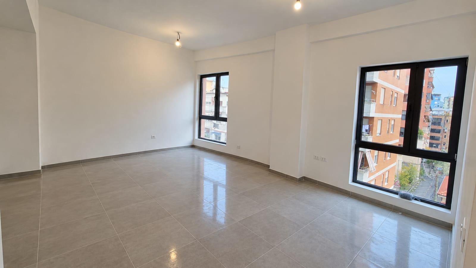 ME QERA: 2 Amb. Pune📍Myslym Shyr | 65,000Leke/Muaj – Tiranë