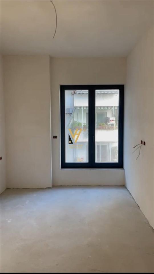 SHITET APARTAMENT 1+1+BLK TE RRUGA E KOSOVAREVE 300.000 EURO – Tiranë