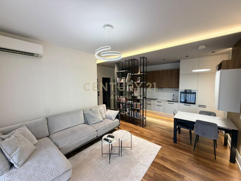 0697565029 Apartament Modern për Shitje në Myslym Shyri – Tiranë - 1