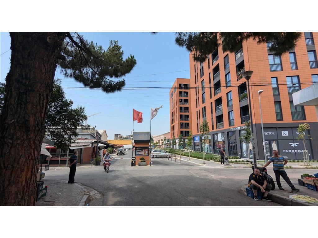 Uzina Dinamo, japim me qira njësi shërbimi/TERRA145971 – Tiranë