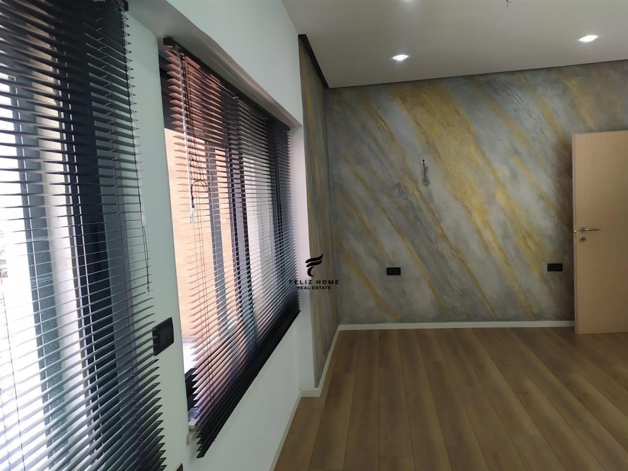 ZYRE ME QERA 80 M2 BLLOK 85.000 LEKE – Tiranë - 1