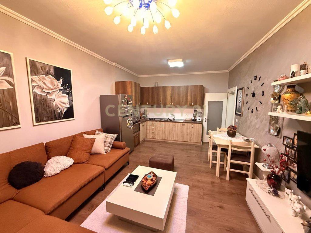 0697565029 SHITET APARTAMENT 2+1 – PËRBALLË DELIJORGJIT – Tiranë - 1