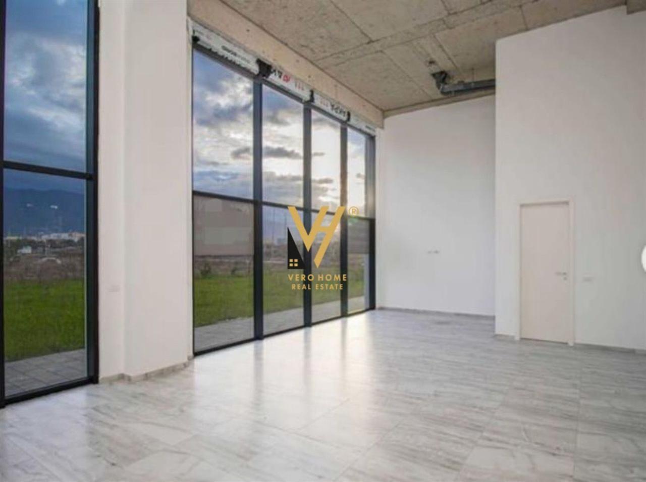 JEPET AMBIENT 100 M2 ME QERA TE BULEVARDI I RI 500 EURO – Tiranë - 1