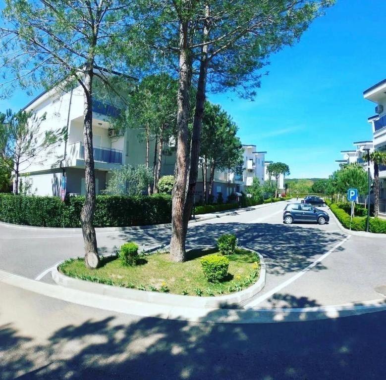 SHITET APARTAMENT 1+1 GJIRI LALEZIT 140.000 EURO – Durrës - 1
