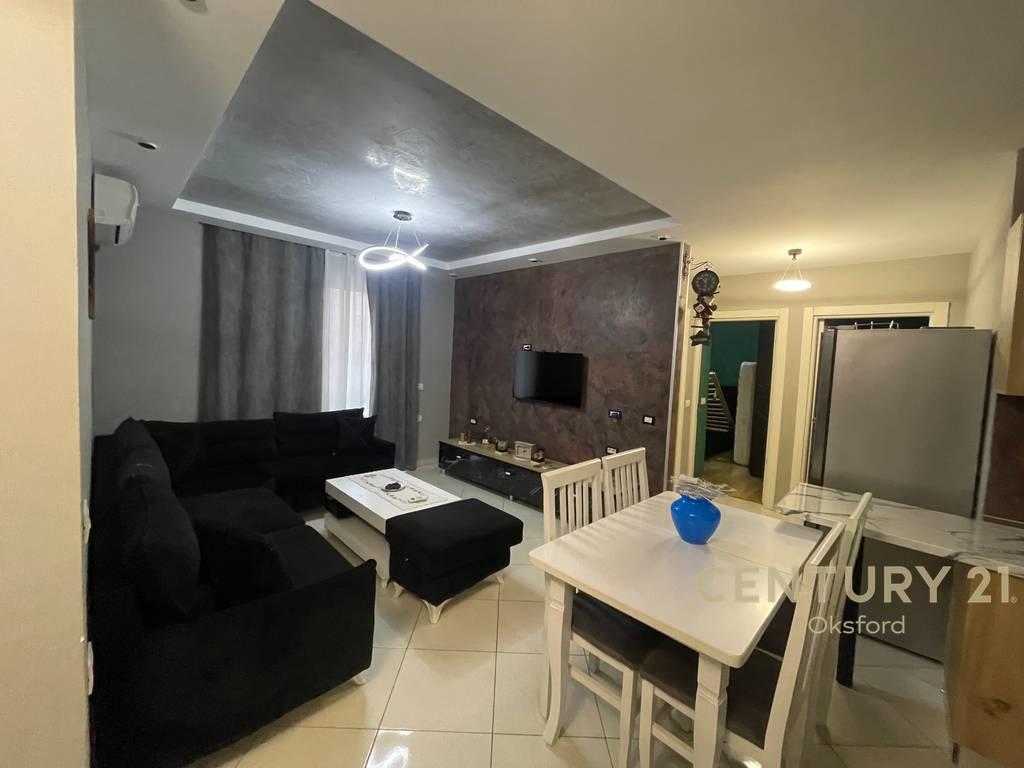 0697565029 Apartament 3+1 për shitje tek Kopshtit Botanik – Tiranë - 1