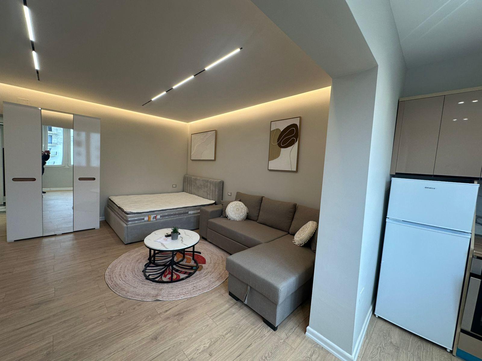 SHITET GARSONIERE 40 M2 STACIONI TRENIT 110.000 EURO – Tiranë