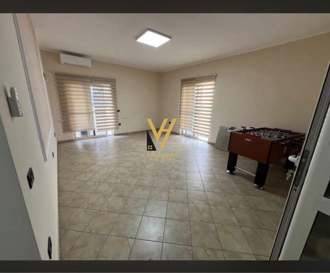 SHITET APARTAMENT 2+1+2+VERANDE TE KOMUNA E PARISIT 410.000E – Tiranë
