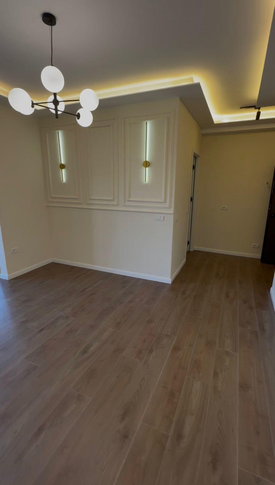 0693928735Shitet Apartament 2+1+2 në Ish Rajon, Durres – Durrës