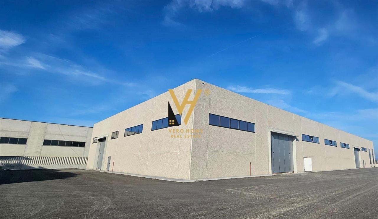 JEPET KAPANON 2.900 M2 ME QERA NE SHEN VLASH DURRES 6.380 EU – Tiranë - 1