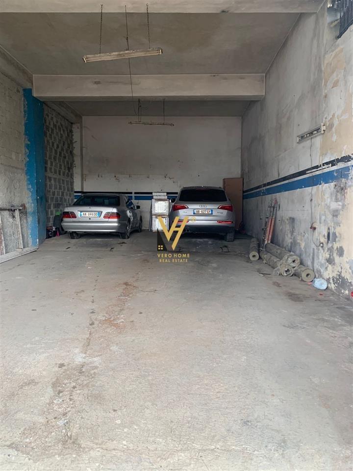 JEPET AMBIENT BIZNESI 100M2 ME QERA NE KOMBINAT 70.000 LEKE – Tiranë