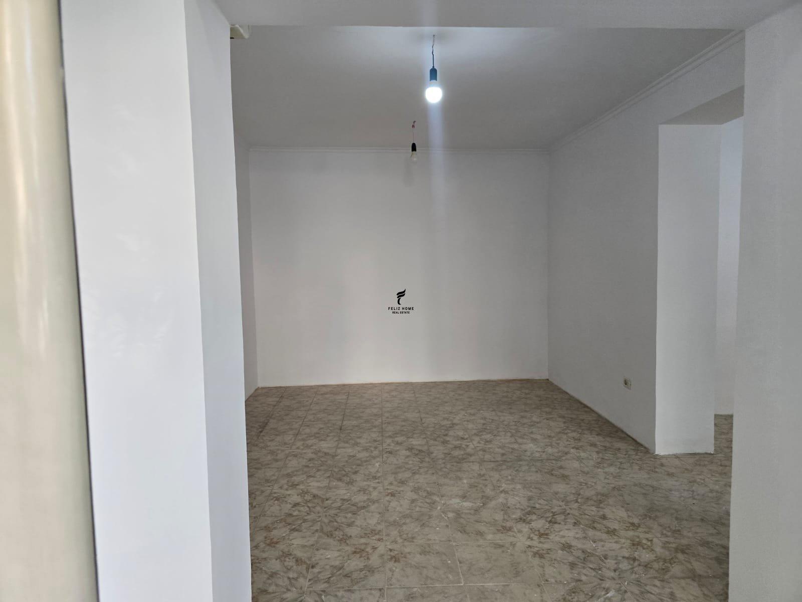SHITET DYQAN & GARSONIERE RRUGA E KAVAJES 195.000 EURO FH-81 – Tiranë
