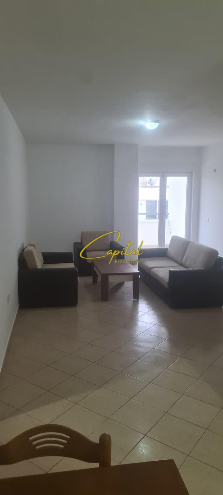 APARTAMENT ME QIRA 2+1+2 ZOGU I ZI 600 EURO – Tiranë - 1