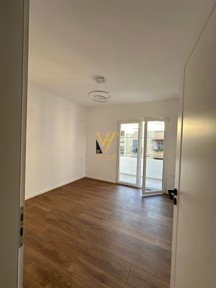 SHITET APARTAMENT 1+1+BLK TE RR.KONGRESI MANASTIRIT 95.000 E – Tiranë