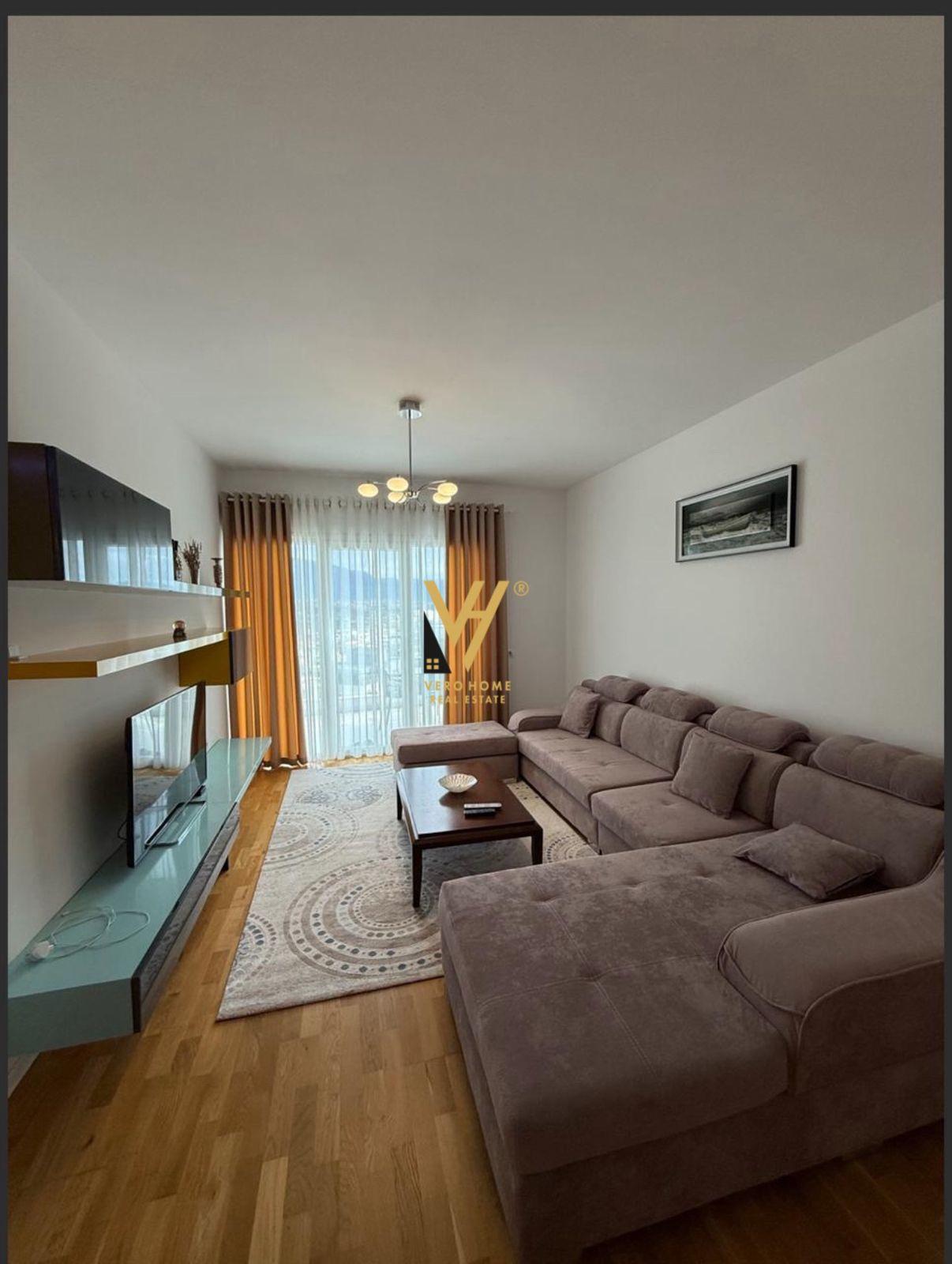 JEPET APARTAMENT 2+1+2+BLK ME QERA TE KOPSHTI BOTANIK 1.000 – Tiranë