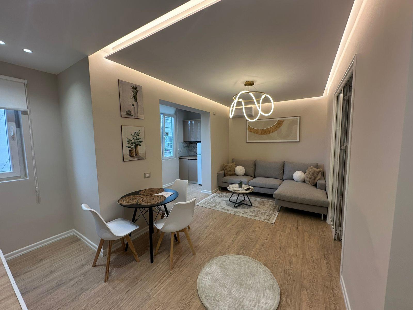 SHITET APARTAMENT 1+1 STACIONI TRENIT 125.000 EURO – Tiranë