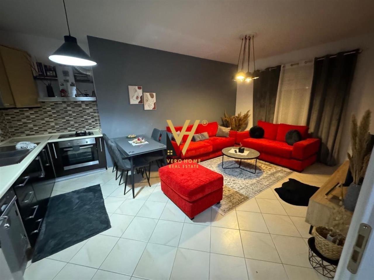 JEPET APARTAMENT 1+1+BLK ME QERA TEK ASTIRI 450 EURO – Tiranë
