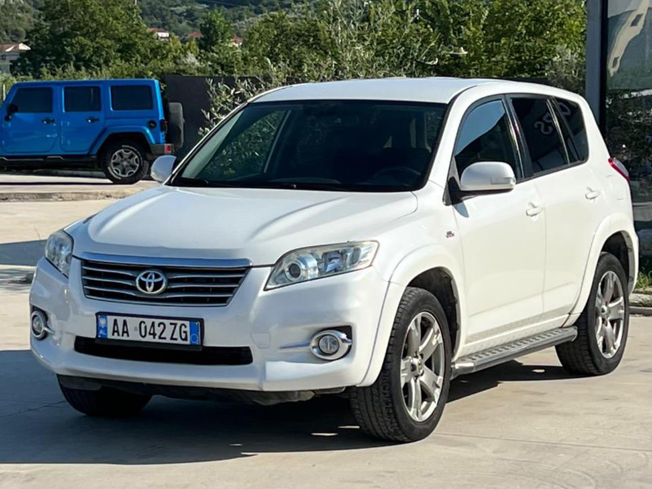 Toyota Rav4 2.2 D-4D – Tiranë - 1