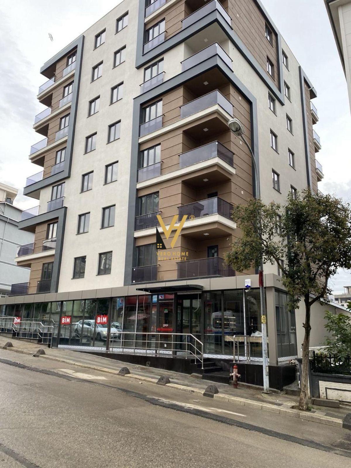 JEPET GODINE BIZNESI 1.600 M2 ME QIRA NE LAPRAKE 16.000 EURO – Tiranë