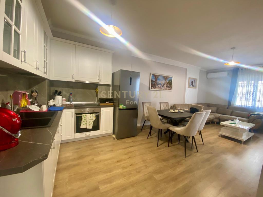 0693137007SHITET APARTAMENT 1+1 TEK ISH URT, DURRES ! – Durrës