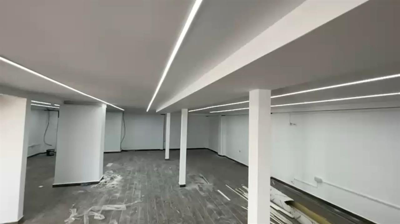 DYQAN ME QERA 220 M2 FUSHA E AVIACIONIT 2.000 EURO – Tiranë - 1