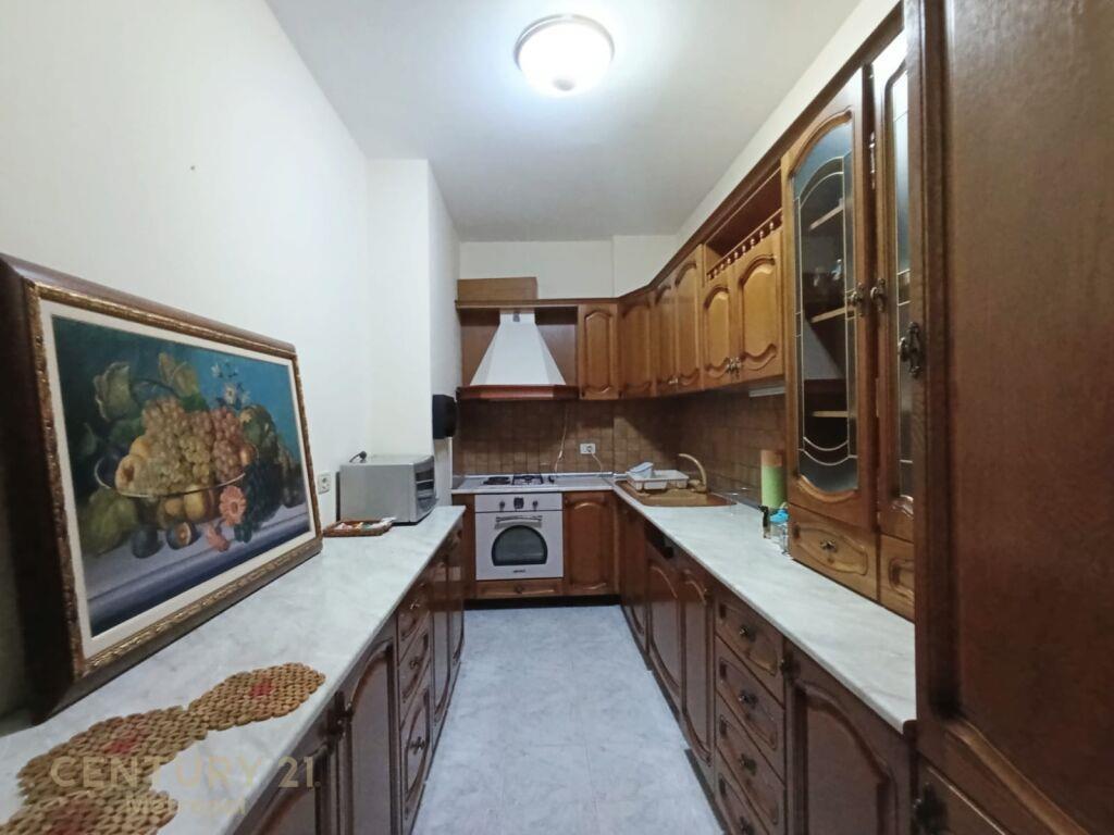 JEPET ME QERA APARTAMENT 3+1+2 PROKURORISE ! – Tiranë - 1