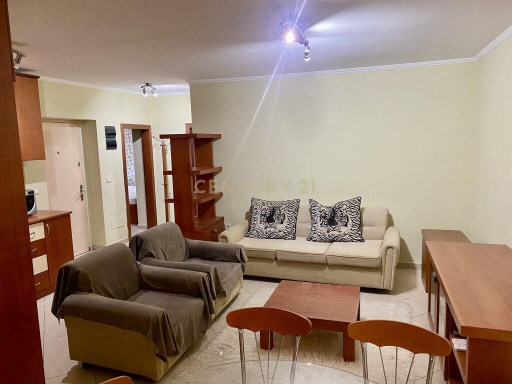Apartament 2+1 Per Qira – Tiranë - 1