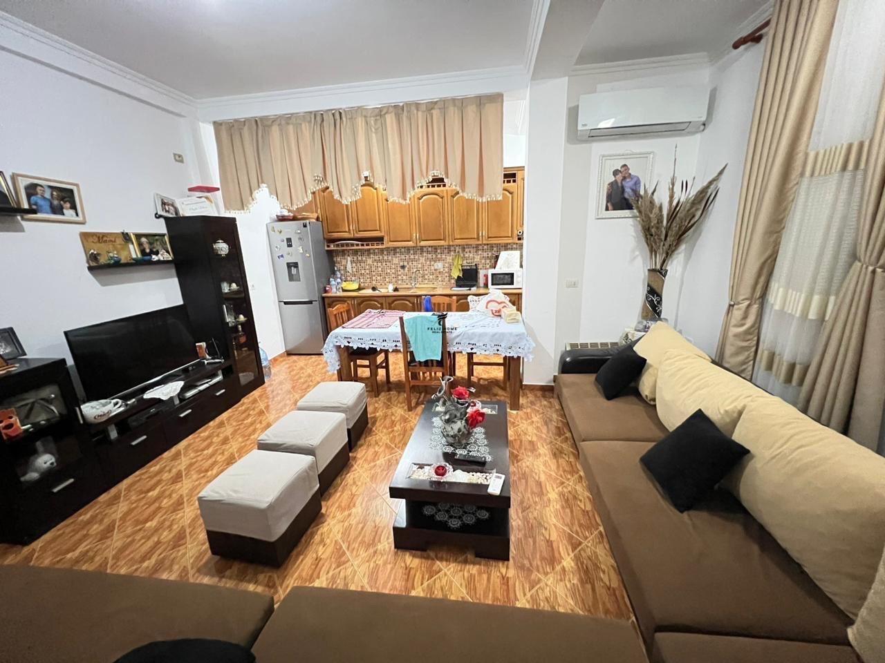 VILE PRIVATE ME QERA 229 M2 ALI DEMI 1.200 EURO – Tiranë - 1