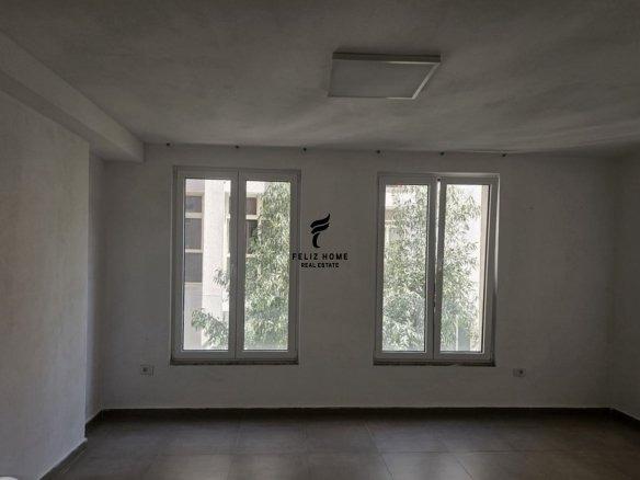 ZYRE ME QERA 74 M2 STADIUMI AIR ALBANIA 1.260 EURO FH-64949 – Tiranë
