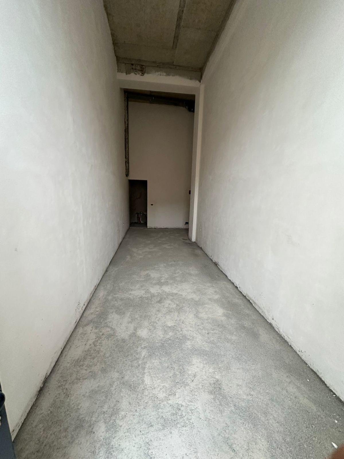 SHITET DYQAN 27 M2 RRUGA E DIBRES 280.000 EURO – Tiranë