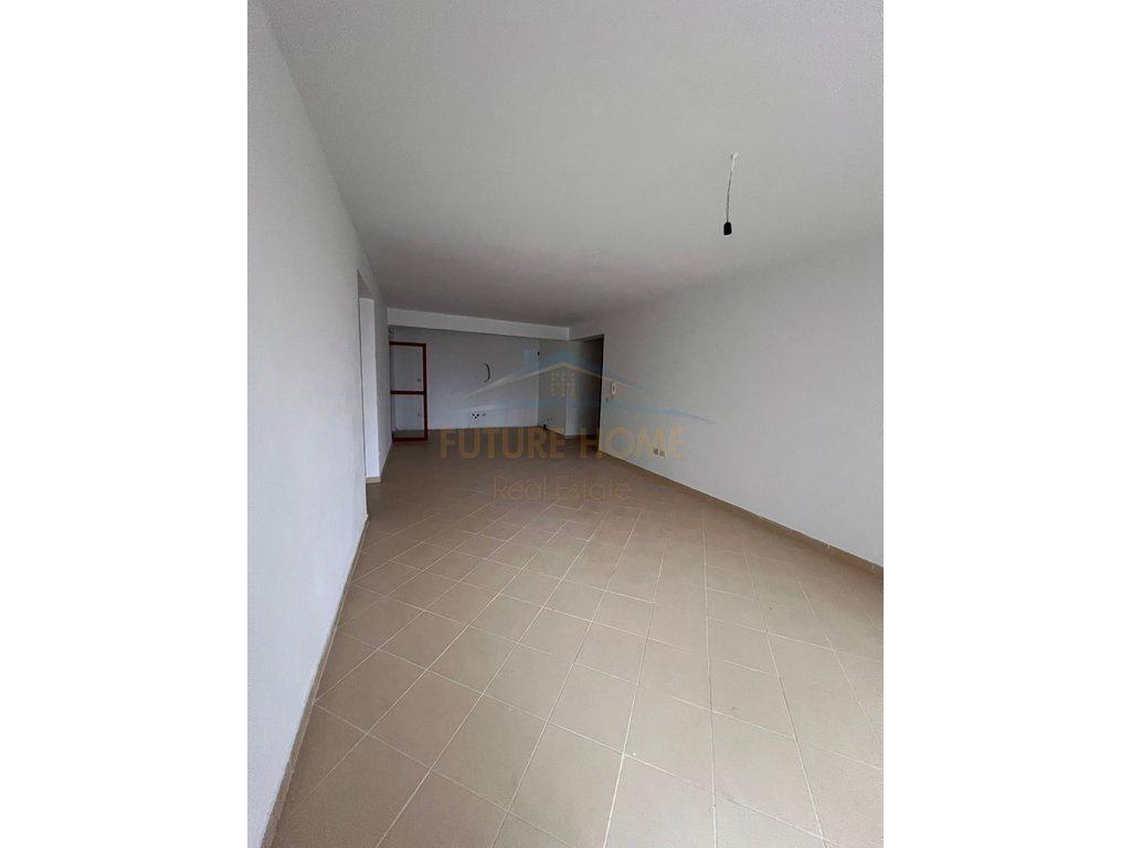 0697075690 Qera, Apartament 3+1+2, Poliklinika, Durrës – Durrës