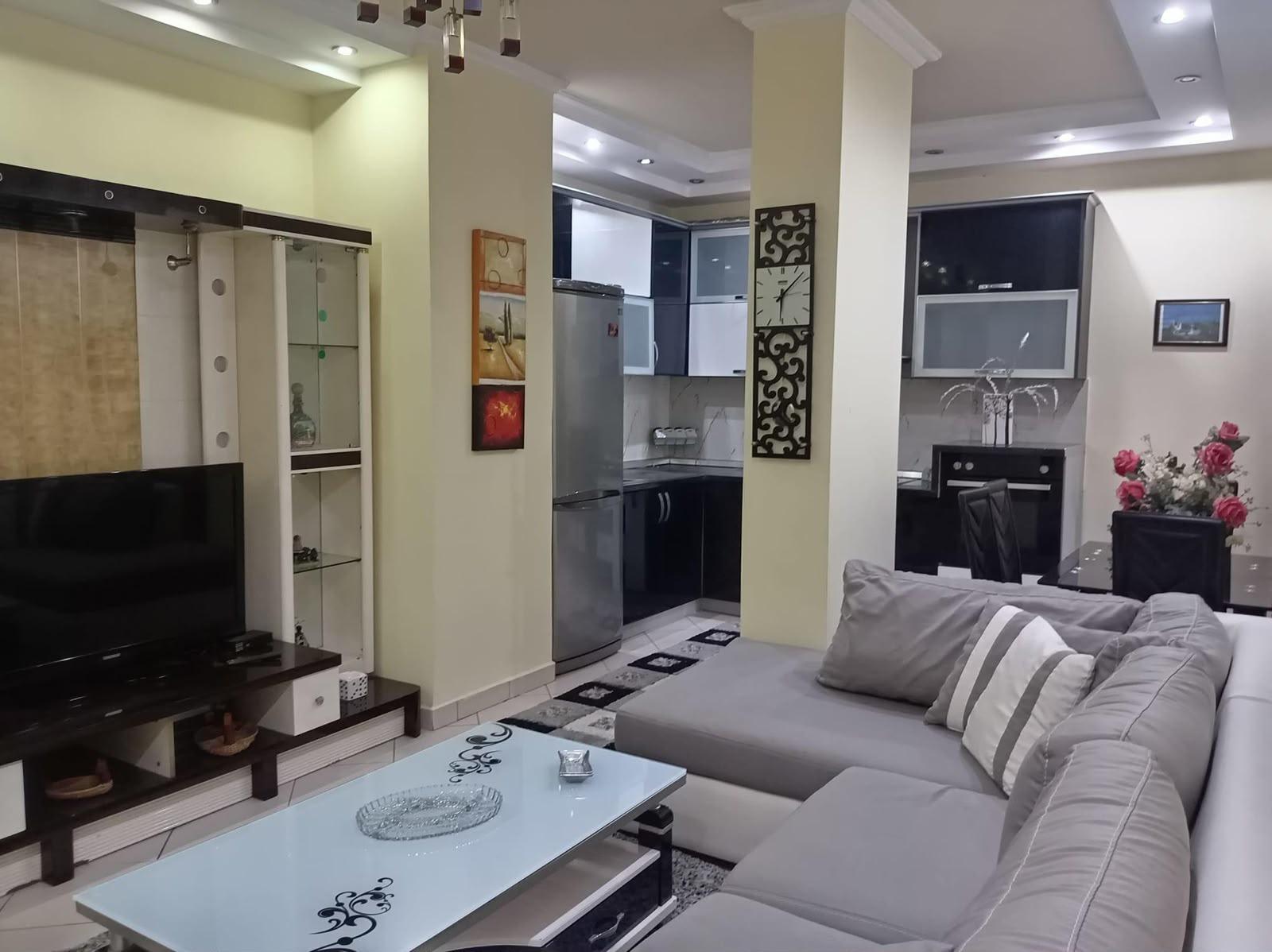 APARTMENT ME QERA 3+1 RRUGA E KAVAJES 80.000 LEKE – Tiranë
