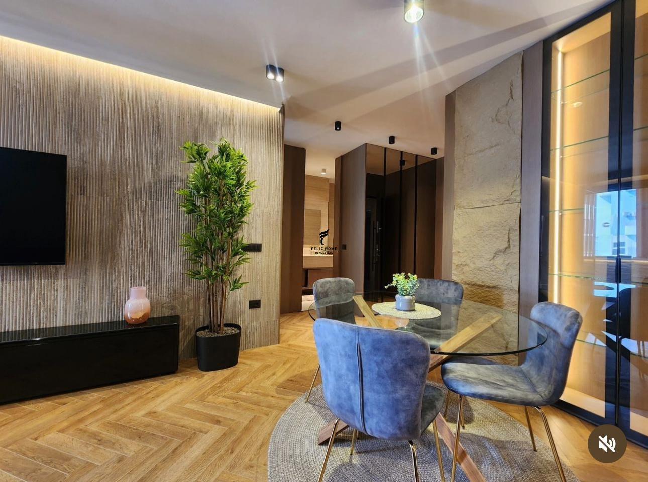 APARTAMENT ME QERA 2+1 ISH EKSPOZITA 120.000 LEKE FH-75524 – Tiranë
