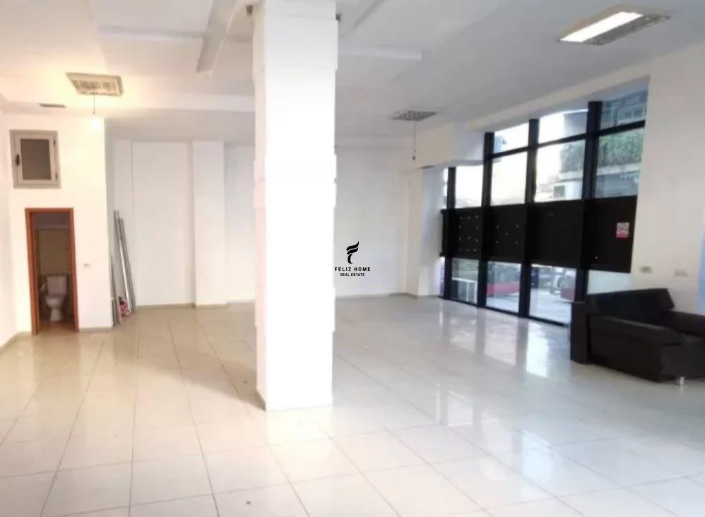 SHITET DYQAN 65 M2 STADIUMI DINAMO 470.000 EURO FH-88744 – Tiranë - 1