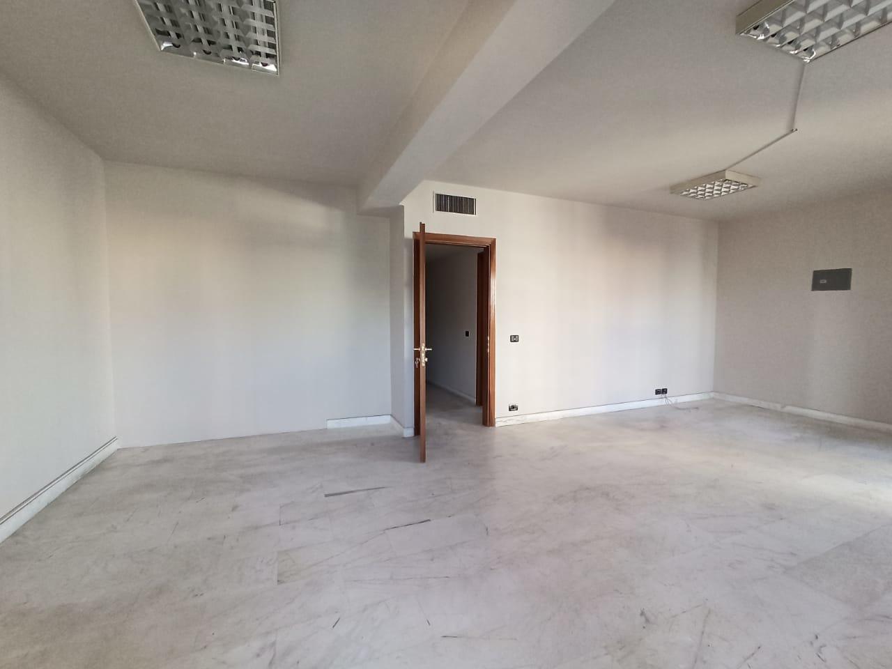 ZYRE ME QERA 130 M2 QENDER 180.000 LEKE – Tiranë